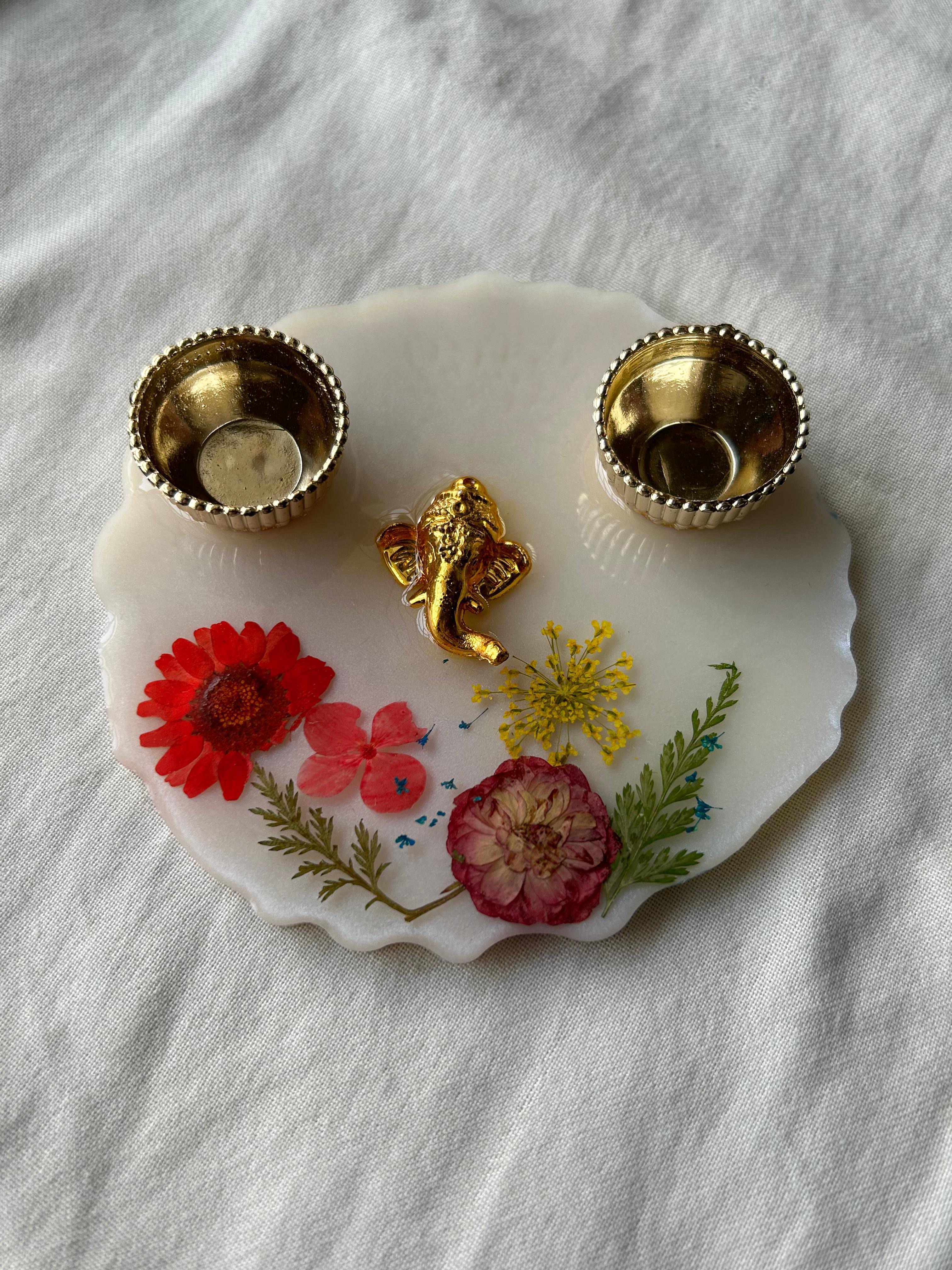 Decorative Pooja thali for Wedding, mandir, Home | Handmade Arti Thali | Resin Thali | Home Decor | Diwali Thali | Gift Item