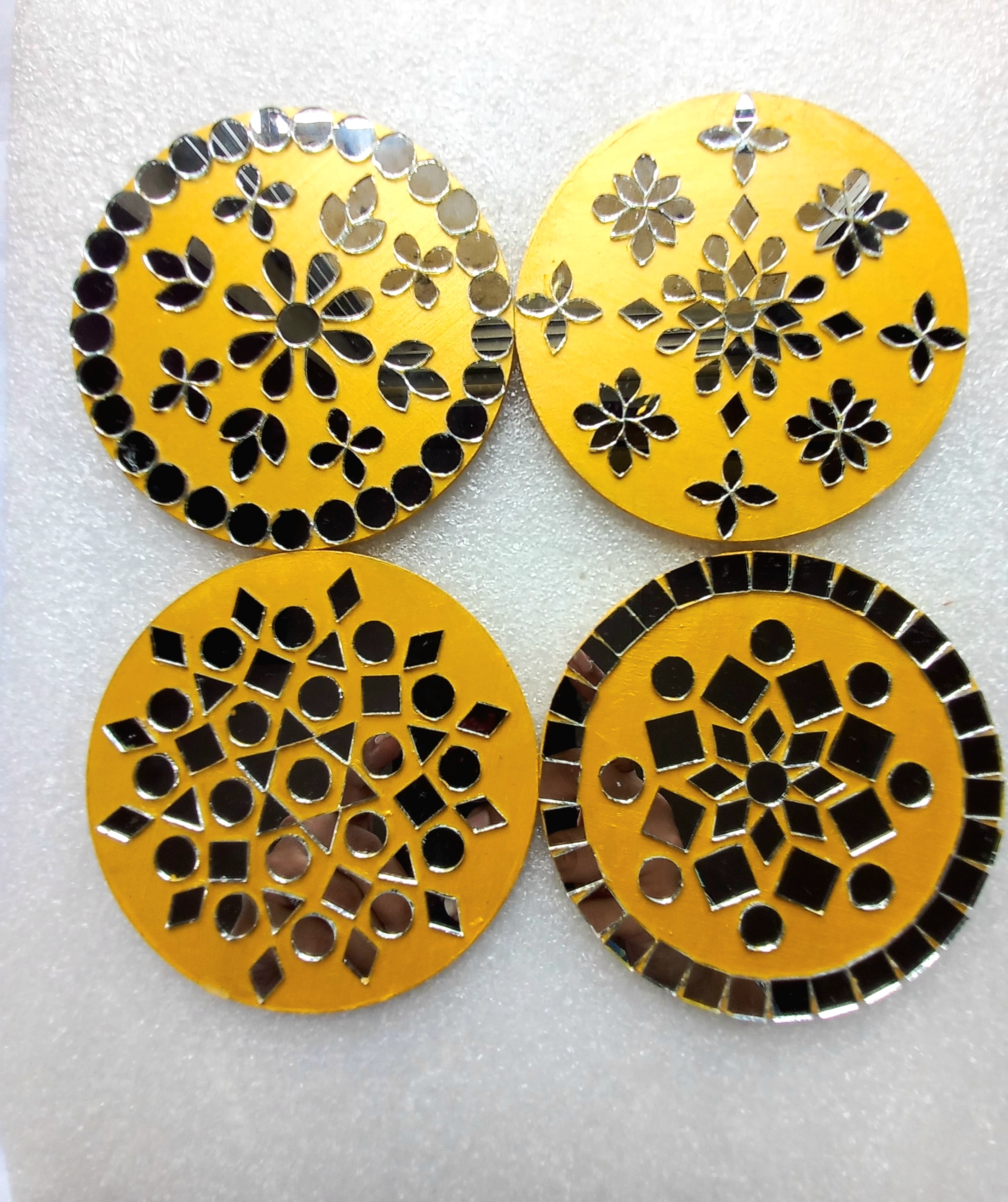 elegant-mirror-coasters-set-of-4-2-2_1739340466.jpg