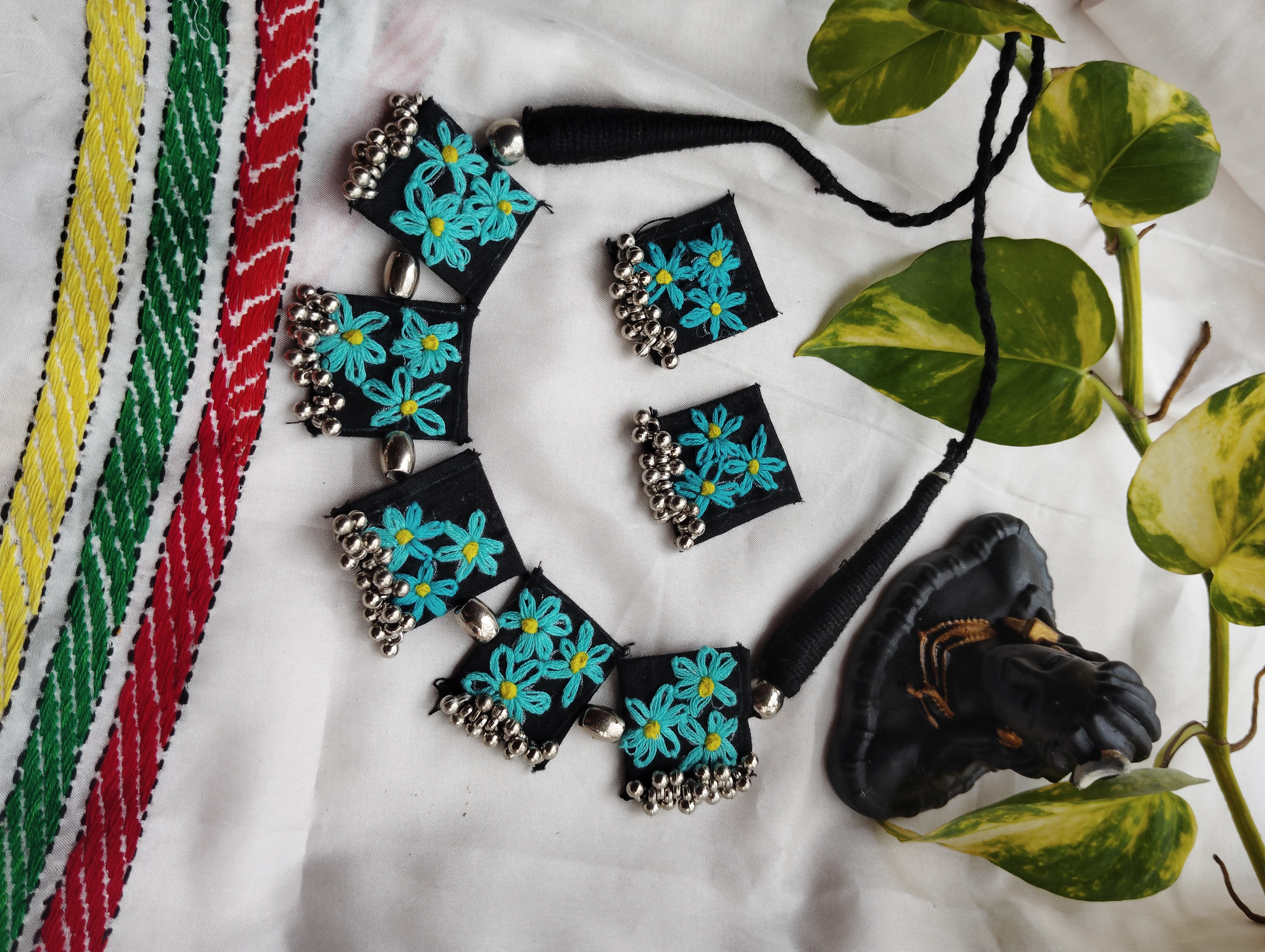 Chocker Paint Embroidery chocker
