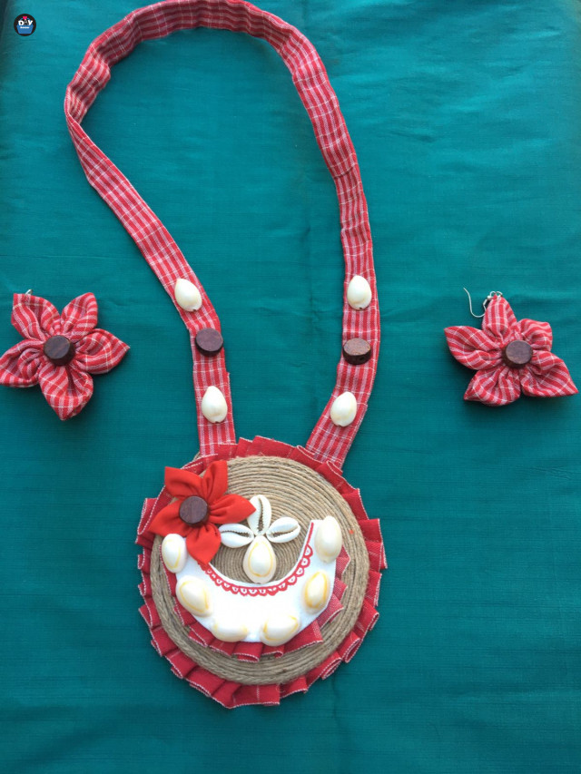 Gamcha Neckpiece with Jute and Kaudi 