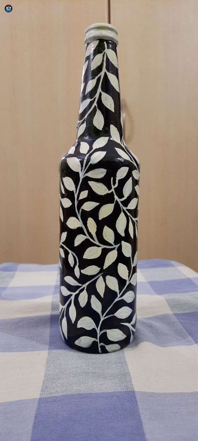 hand-painted-bottles-can-be-used-as-showpiece-for-gifting-for-creating-nightlamp-with-corklight-1398-1714-2_diybaazar6108293924ed1.jpg
