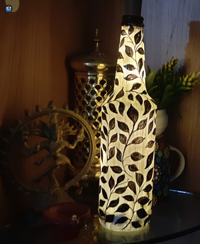 hand-painted-bottles-can-be-used-as-showpiece-for-gifting-for-creating-nightlamp-with-corklight-1398-1714-3_diybaazar61082729d2f87.jpg