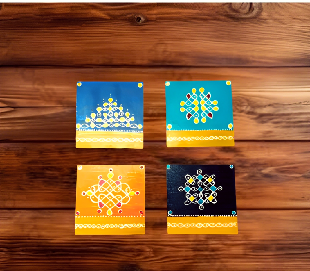 hand-painted-kollam-tea-coaster-for-your-beautiful-house-2-0_1744133971.png