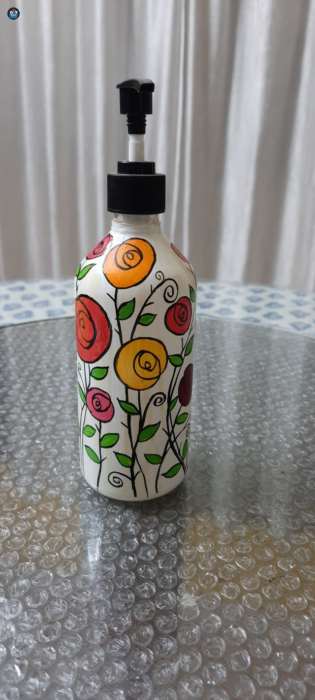 hand-painted-stylish-upcycled-bottle-can-be-used-as-a-container-for-handwash-shampoo-bodywashand-moisturiser-1394-1747-3_diybaazar6108b9ef71c5f.jpg