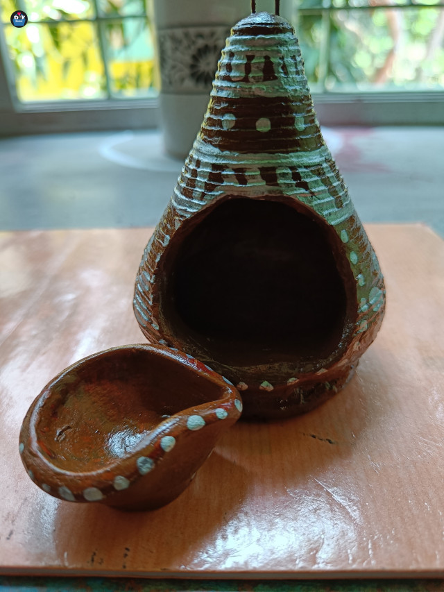 hand-painted-terracotta-diya-3-0_1685944519.jpg