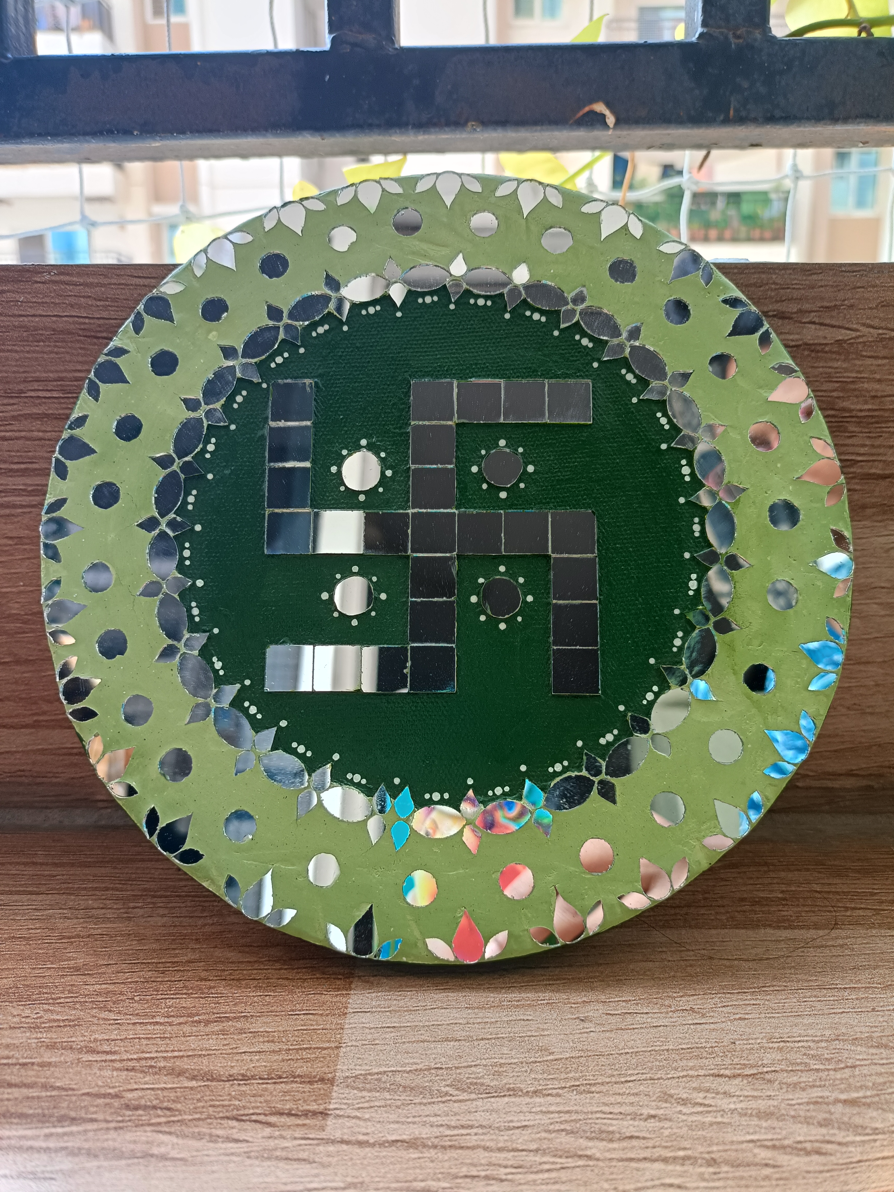 handmade-green-mirror-mosaic-swastik-art-2-2_1766558160.jpg