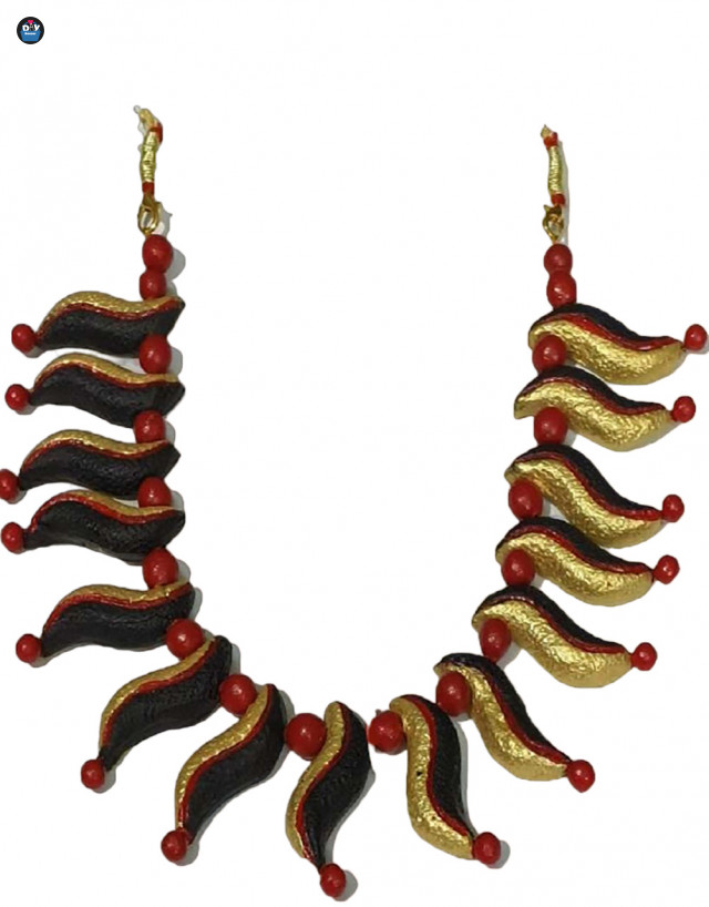 handmade-terracotta-necklace-set-in-eye-catching-golden-black-with-earrings-3-1_1689002914.jpg