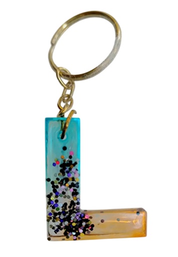 Lovely Letter 'L' Resin Keychain – Chic & Personalized Accessory!