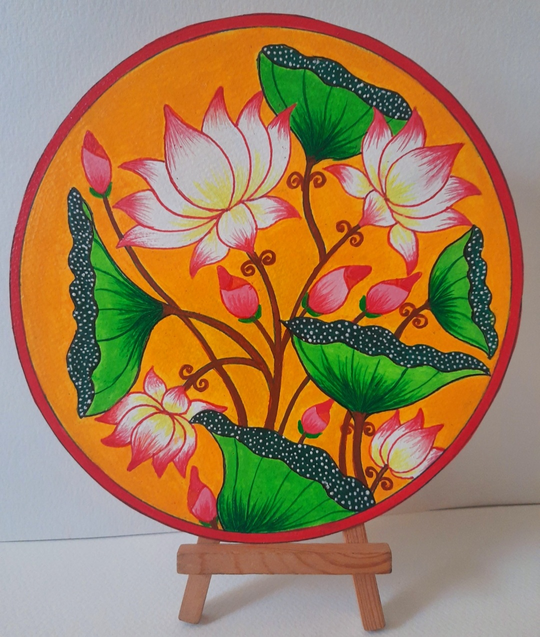 pichwai-painting-on-8-round-mdf-board-with-stand-2-1_1709060868.jpg