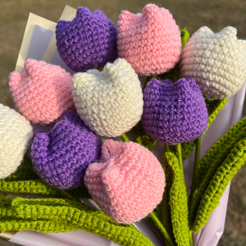 wow-your-loved-one-with-our-jumbo-tulip-bouquet-2-0_1712157515.png